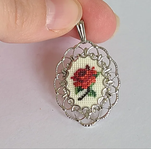 Vintage Silver Filigree Embroidered Rose Flower Petit Point Cross stitch Pendant - Picture 5 of 8